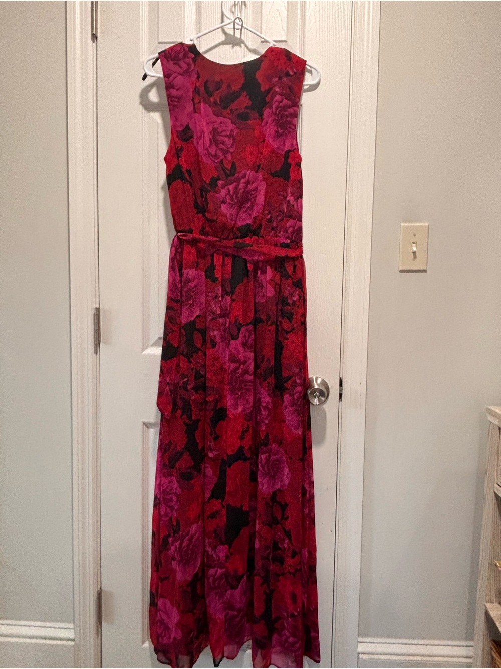 🩵🌷Donna Ricco Black Dress with Red and Pink Floral Print - Picture 3 of 10